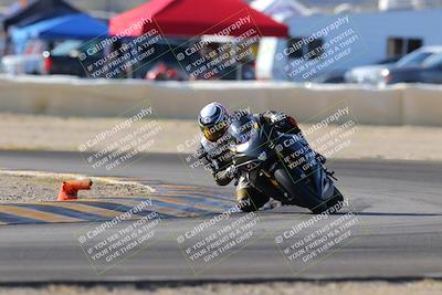 media/Dec-18-2022-SoCal Trackdays (Sun) [[8099a50955]]/Turn 2 (950am)/